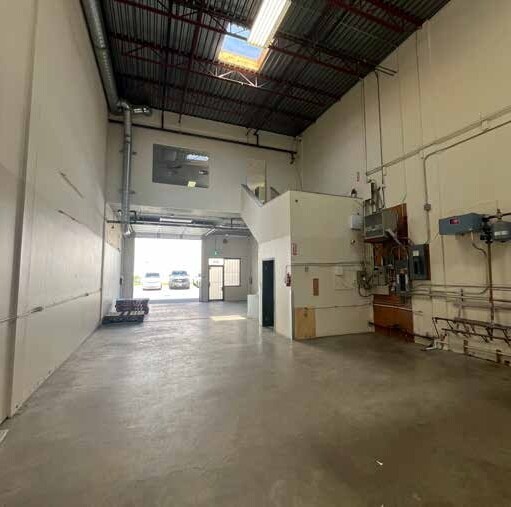7475 Hedley Av, Burnaby, BC for lease Interior Photo- Image 1 of 13