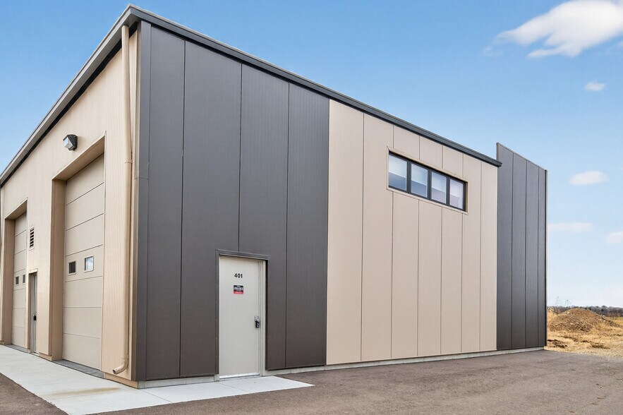 663 Valerie Ave, Hudson, WI à vendre - Photo du bâtiment - Image 3 de 35