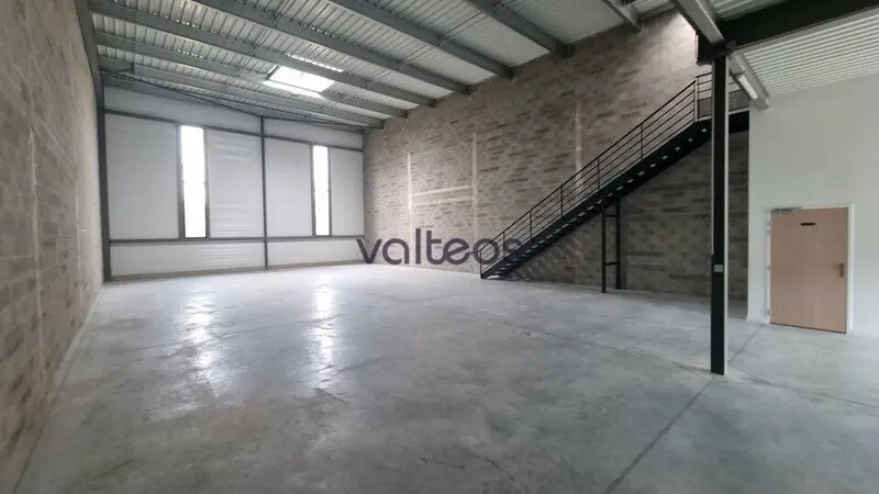 Flex in Fenouillet for lease - Interior Photo - Image 3 of 10