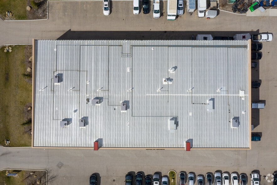 127 Kingsview Rd SE, Airdrie, AB for lease - Aerial - Image 3 of 4