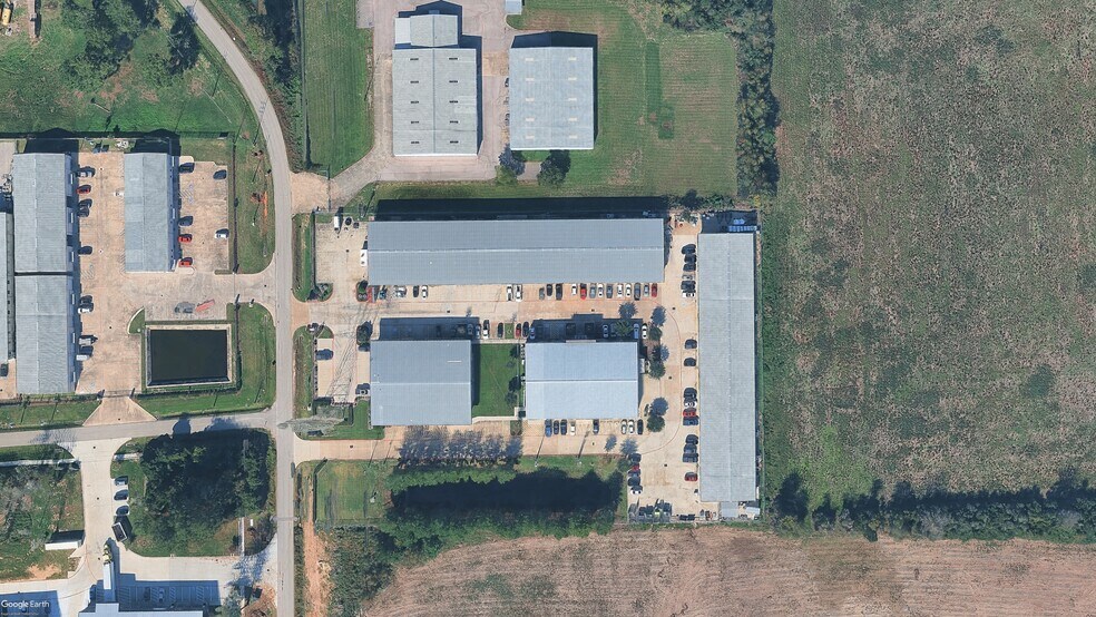 701 S Persimmon St, Tomball, TX à louer - Aérien - Image 3 de 9