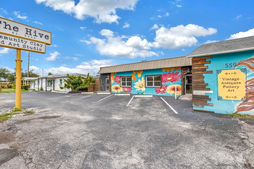 559 49th St S, Saint Petersburg, FL for lease - Primary Photo - Image 1 of 27