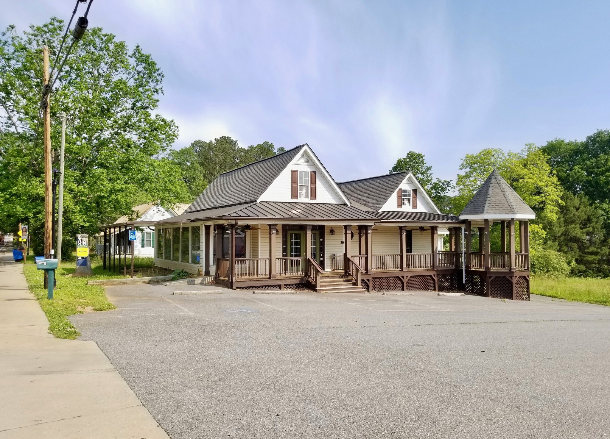 6874 Reinhardt College Pky, Waleska, GA à louer Photo principale- Image 1 de 13