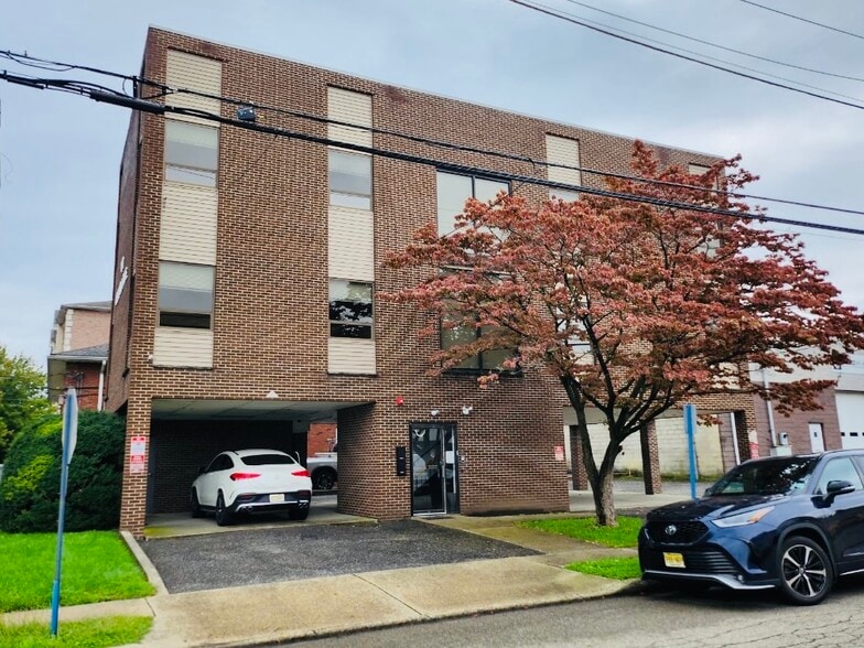 117 Central Ave, Hackensack, NJ for sale - Building Photo - Image 2 of 14