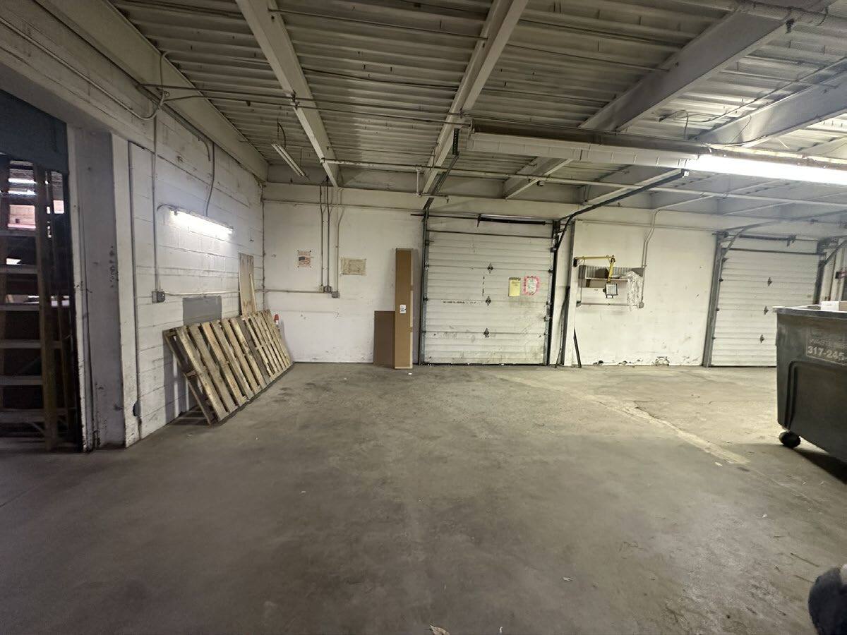 51 S Koweba Ln, Indianapolis, IN for lease Interior Photo- Image 1 of 2