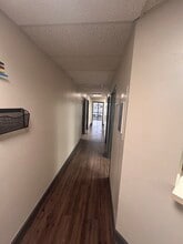 6955 N Mesa St, El Paso, TX à louer Photo intérieure- Image 1 de 13