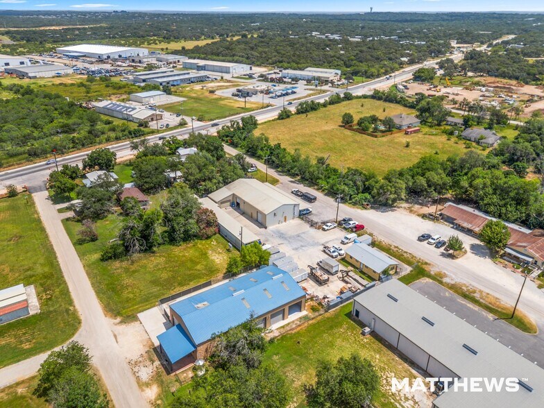 18440 3rd St, San Antonio, TX à vendre - Photo du bâtiment - Image 2 de 3