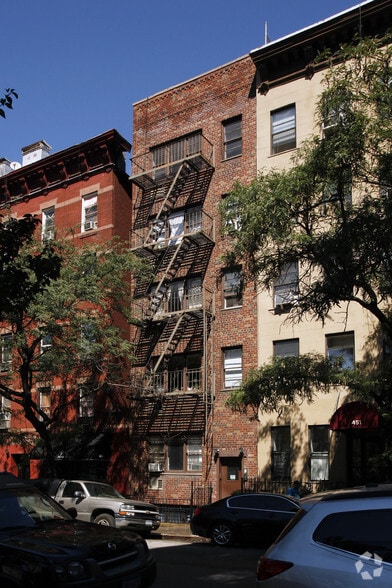 453 W 48th St, New York, NY for sale - Primary Photo - Image 1 of 10