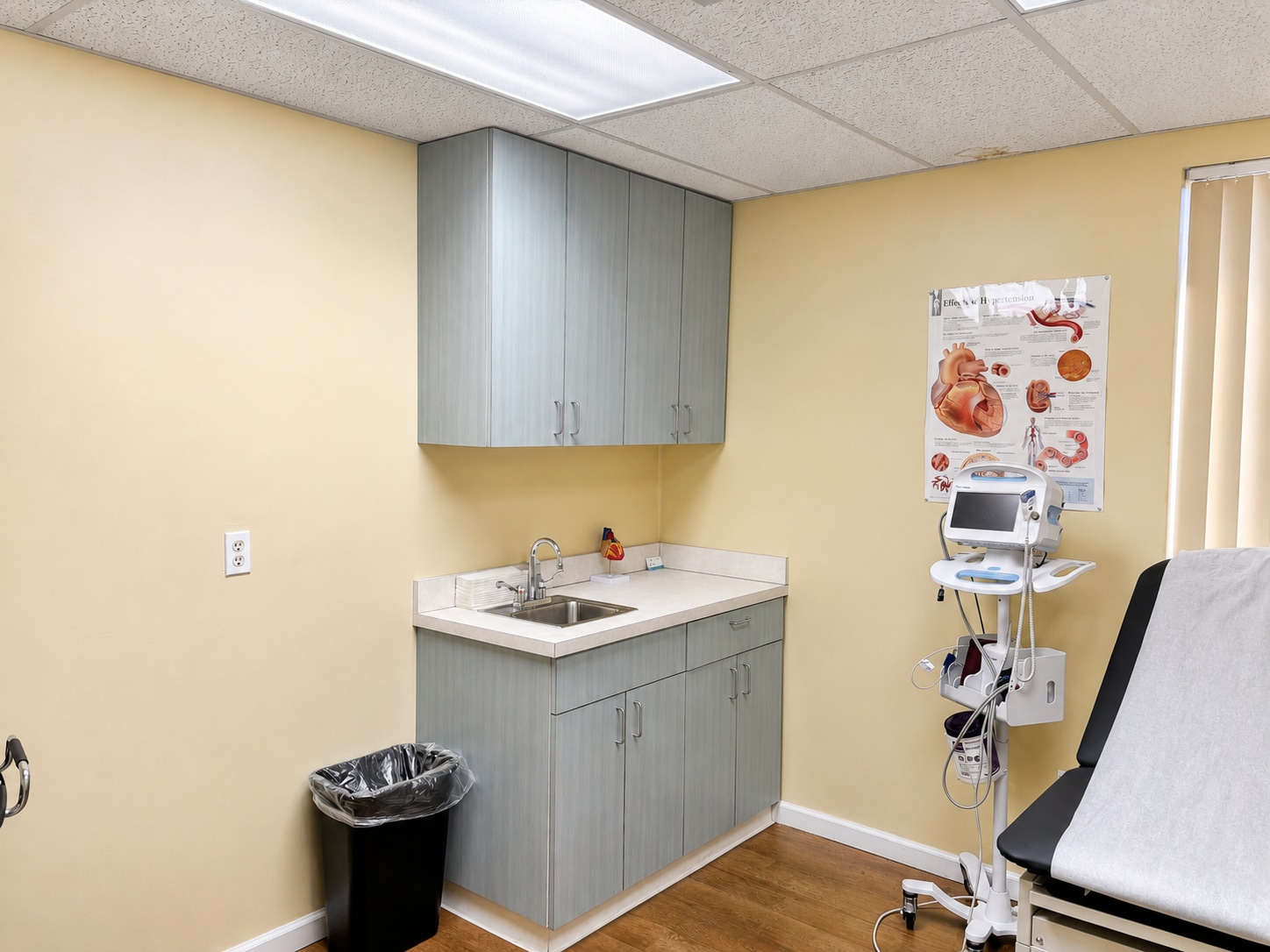 27 Hospital Ave, Danbury, CT for lease Interior Photo- Image 1 of 7