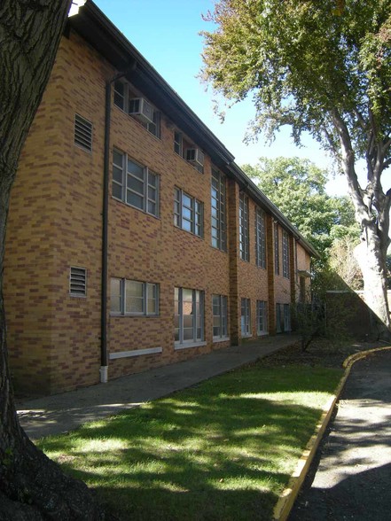 264 Harrison Ave, Passaic, NJ à vendre - Photo principale - Image 1 de 7