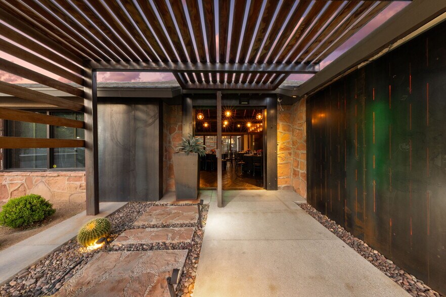 553 California Ave, Boulder City, NV à vendre - Photo du bâtiment - Image 3 de 93