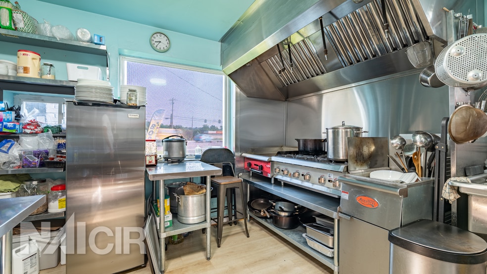 5401 Jonestown Rd, Harrisburg, PA à vendre - Photo du bâtiment - Image 3 de 7