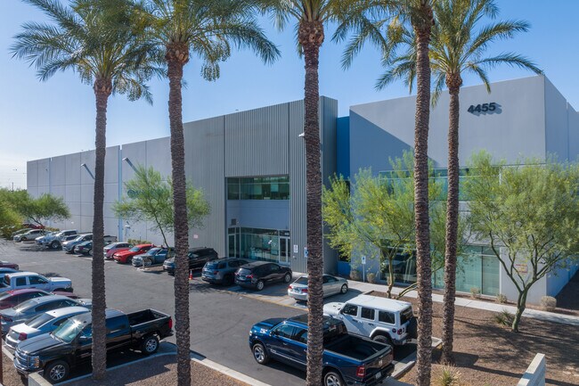 Plus de détails pour 4455 W Camelback Rd, Phoenix, AZ - Industriel à louer