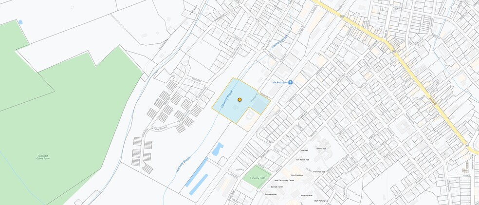 300 W Stiger St, Hackettstown, NJ à louer - Photo du bâtiment - Image 2 de 10