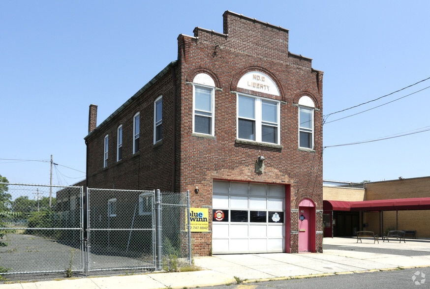 40 White St, Red Bank, NJ for lease - Primary Photo - Image 1 of 2