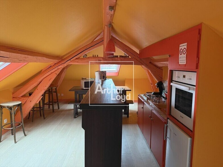 Office in Melun for lease - Interior Photo - Image 3 of 3