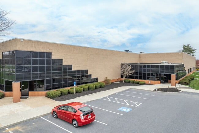More details for 1827 Freedom Rd, Lancaster, PA - Flex for Lease