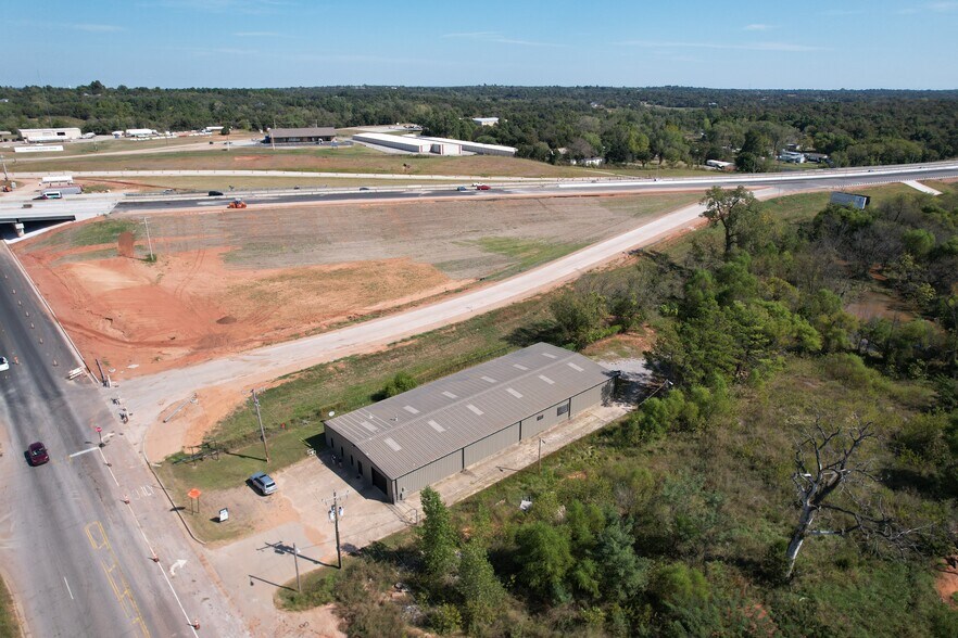 5220 S Anderson Rd, Oklahoma City, OK à vendre - Photo du bâtiment - Image 2 de 3