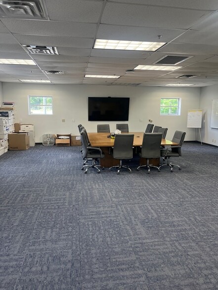 2601 Commerce Blvd, Birmingham, AL for sale - Interior Photo - Image 2 of 12