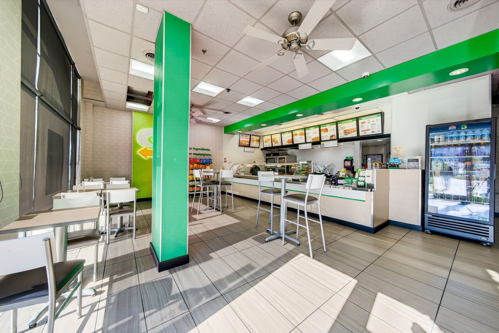 6115 Santa Monica Blvd, Los Angeles, CA à louer Photo intérieure- Image 1 de 10