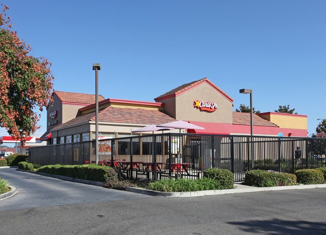 More details for 818 W Shaw Ave, Clovis, CA - Retail for Lease