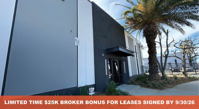 More details for 11166 Gault St, North Hollywood, CA - Industrial for Lease