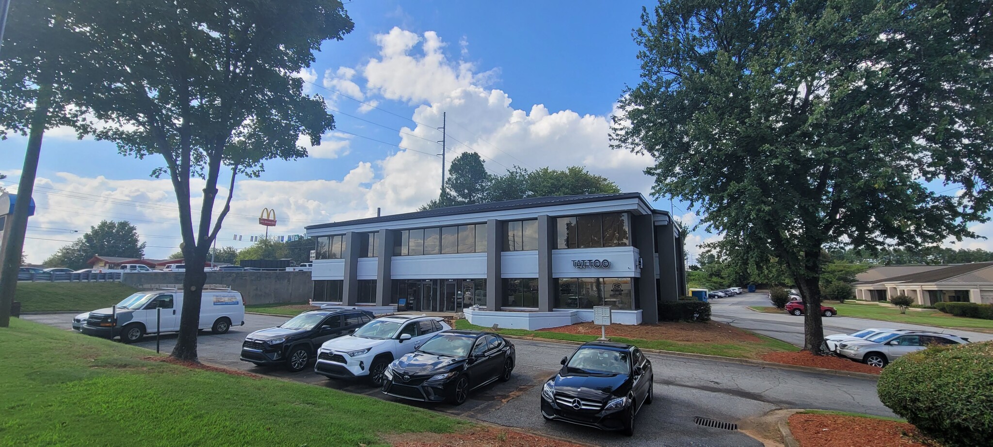 6139-6141 Oakbrook Pky, Norcross, GA for lease Building Photo- Image 1 of 38