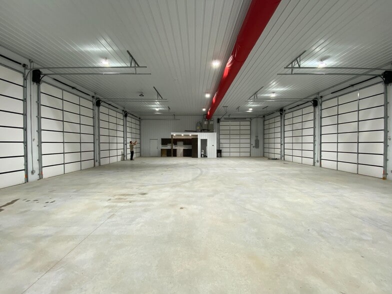 4288 32nd Street, Joplin, MO for lease - Interior Photo - Image 2 of 6