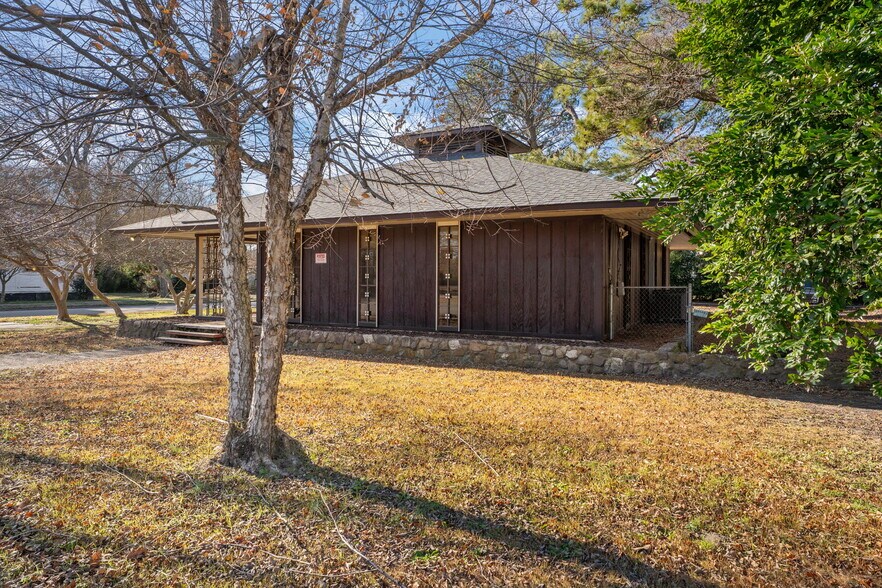 401 N James St, Goldsboro, NC à vendre - Photo du bâtiment - Image 3 de 29