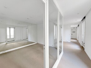 8 Avenue Du Maine, Paris for lease Interior Photo- Image 2 of 7