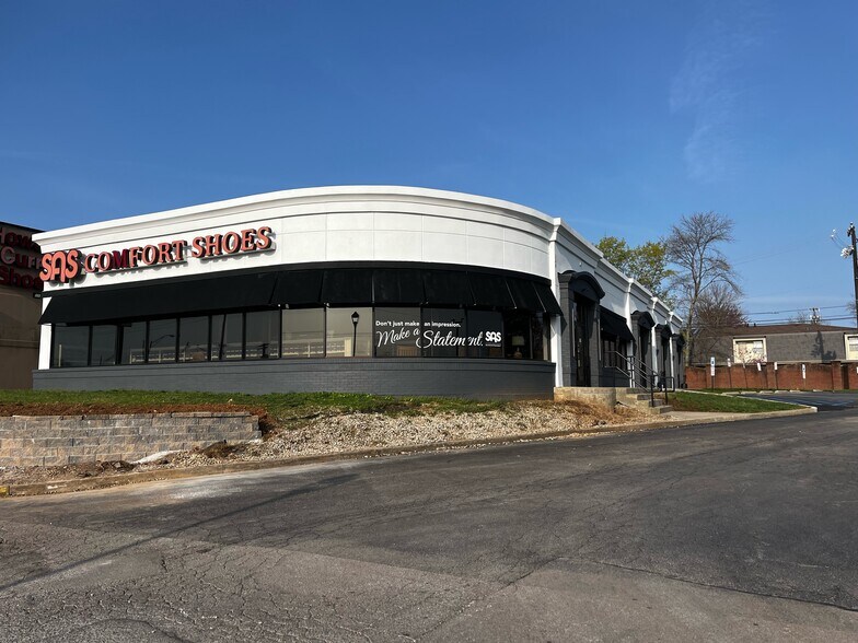 100 Regency Point Path, Lexington, KY for sale - Building Photo - Image 1 of 1