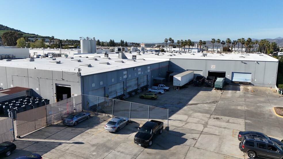 1588 N Marshall Ave, El Cajon, CA à vendre - Photo du bâtiment - Image 2 de 4
