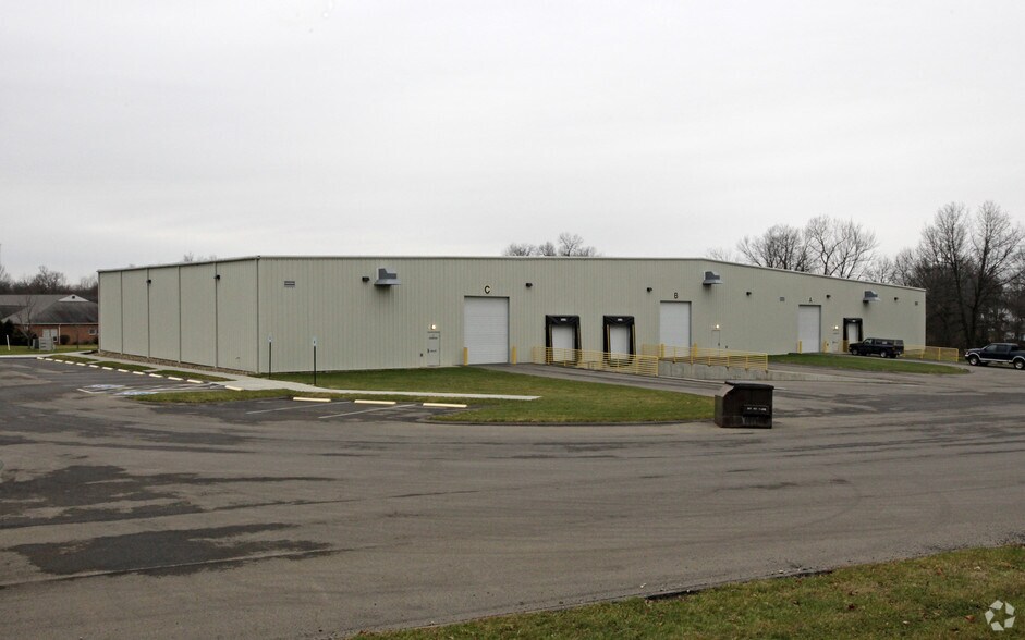 111 Arrowhead Dr, Slippery Rock, PA for sale - Building Photo - Image 3 of 4