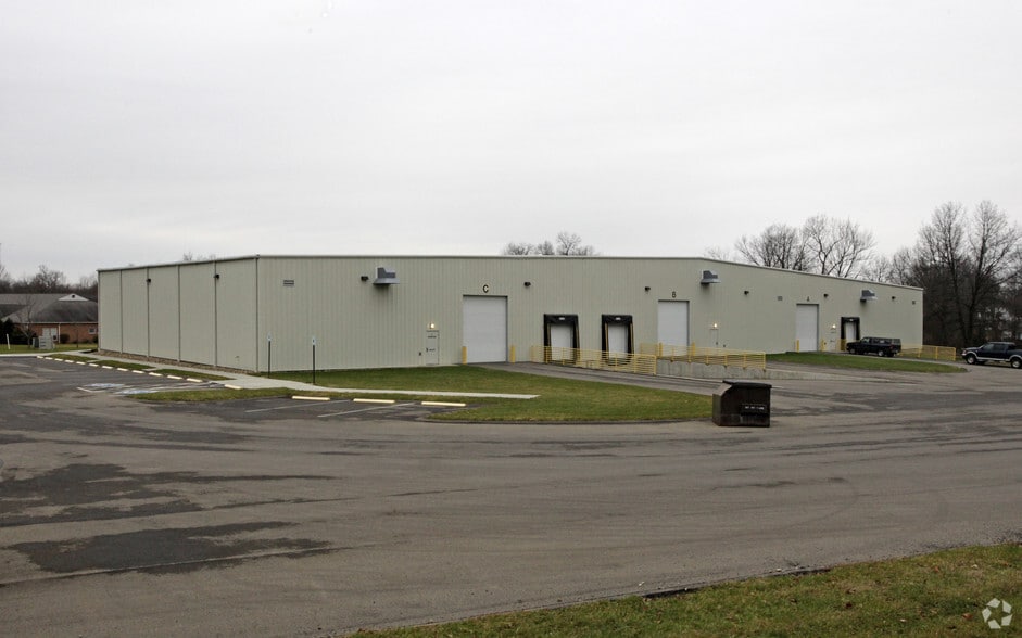 111 Arrowhead Dr, Slippery Rock, PA à vendre - Photo du bâtiment - Image 3 de 4