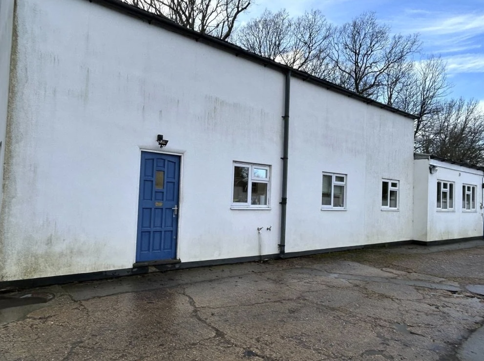 St Piers Ln, Lingfield for lease Primary Photo- Image 1 of 2