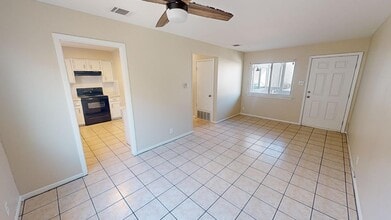 927 E 41st St, Austin, TX for sale Interior Photo- Image 1 of 4