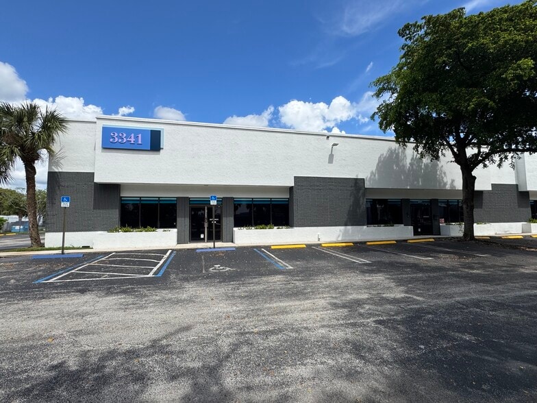 3245-3341 W McNab Rd, Pompano Beach, FL for lease - Building Photo - Image 2 of 22