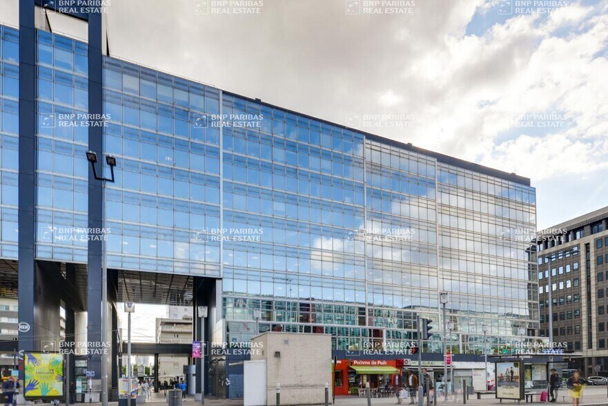 5 Esplanade Charles De Gaulle, Nanterre à louer - Photo du bâtiment - Image 2 de 14