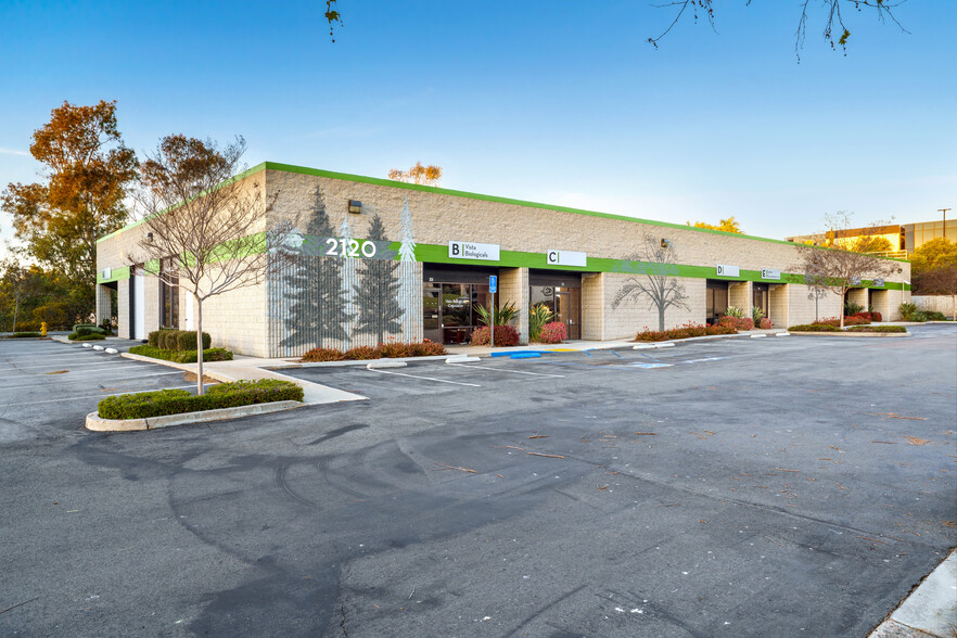 2120 Las Palmas Dr, Carlsbad, CA for lease - Building Photo - Image 1 of 2