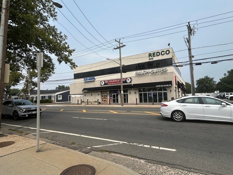 3115 Long Beach Rd, Oceanside, NY for lease - Building Photo - Image 1 of 1