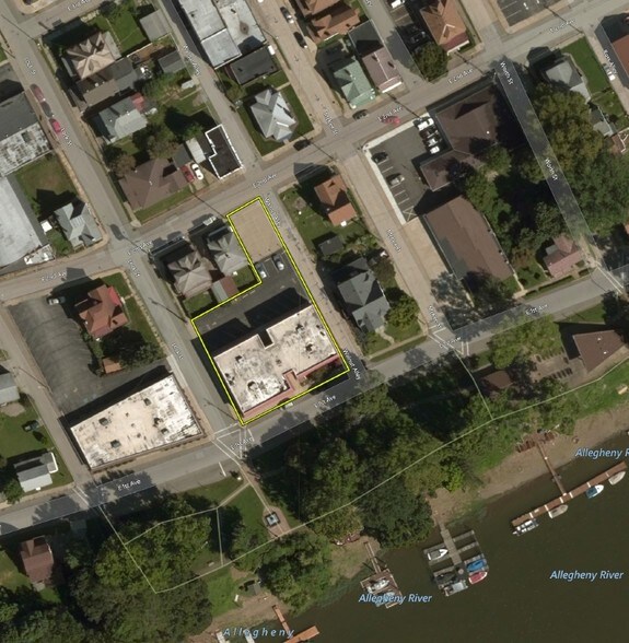 301 E 1st Ave, Tarentum, PA à louer - Aérien - Image 3 de 4