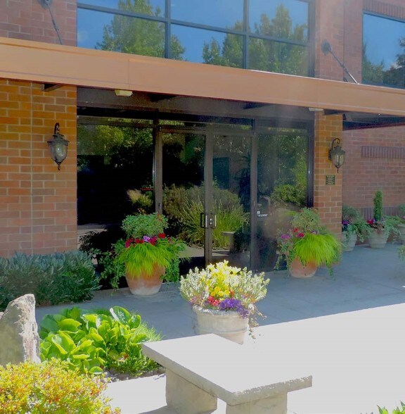 625 4th Ave, Kirkland, WA à louer - Photo du bâtiment - Image 3 de 8