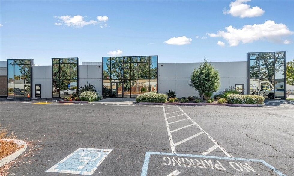 1290 Reamwood Ave, Sunnyvale, CA à louer - Photo du bâtiment - Image 2 de 37