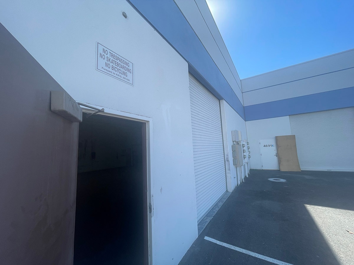 4699 S Valley View Blvd, Las Vegas, NV for lease Building Photo- Image 1 of 5