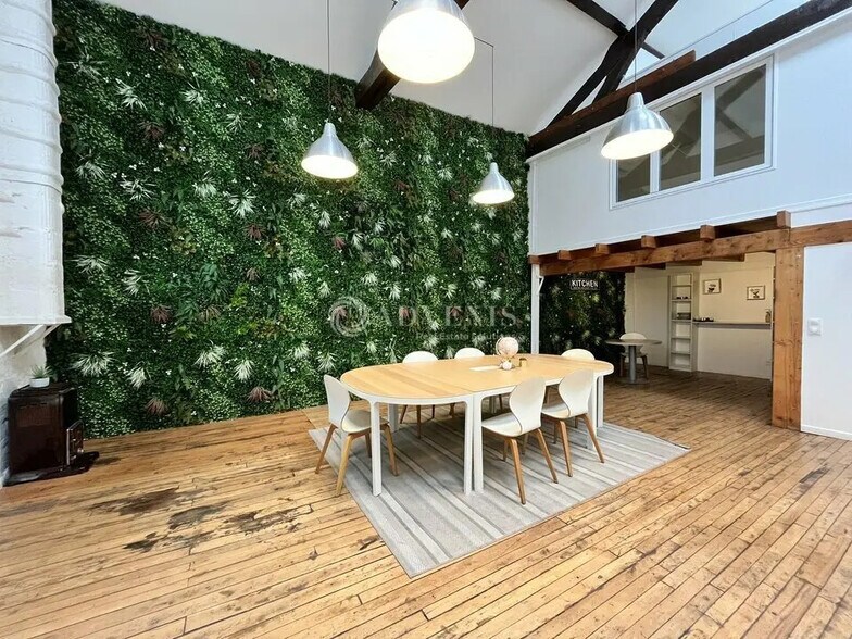 Flex in Gennevilliers for lease - Interior Photo - Image 1 of 12