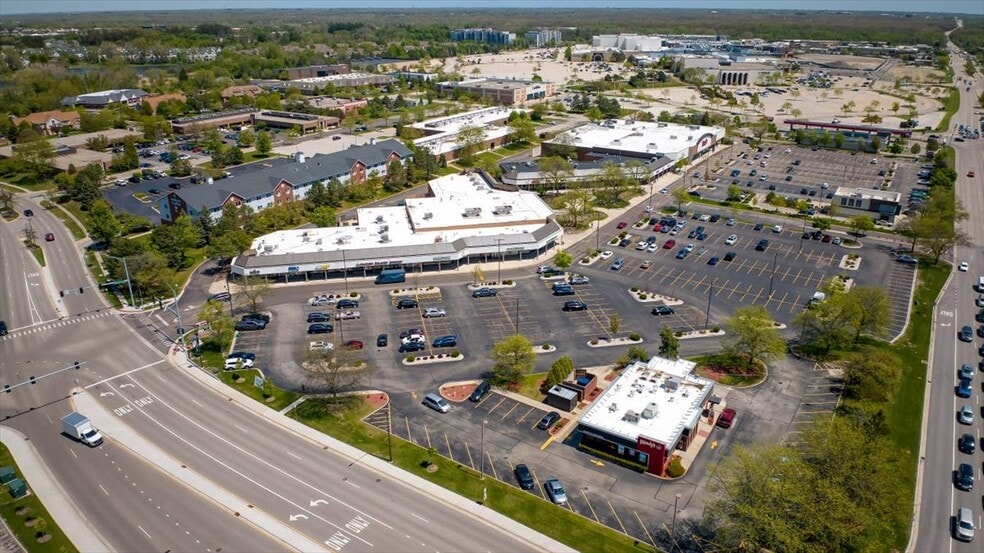 220-290 Hawthorn Rd, Vernon Hills, IL for lease - Building Photo - Image 3 of 6