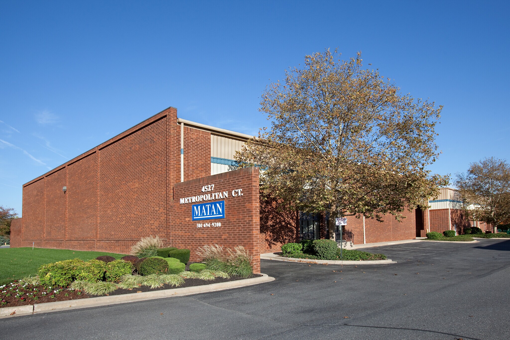 4527 Metropolitan Ct, Frederick, MD à louer Photo du bâtiment- Image 1 de 3