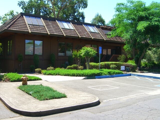 2436 Foothill Blvd, Calistoga, CA à vendre Photo du bâtiment- Image 1 de 9
