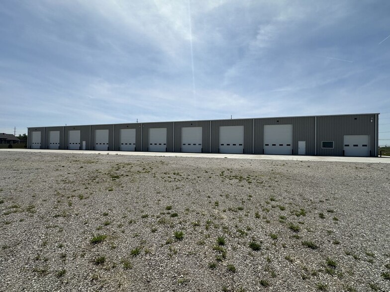 16001 Boyle Lane, Evansville, IN for lease - Building Photo - Image 3 of 16