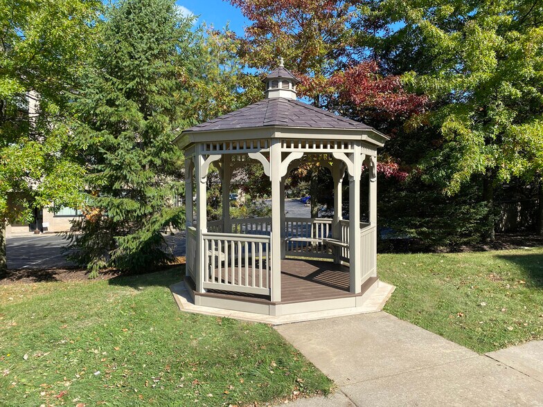 8500 Brooktree Rd, Wexford, PA à louer - Photo du bâtiment - Image 3 de 4